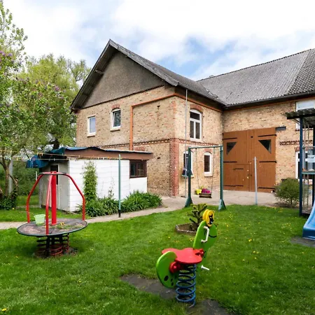 Family-friendly With Garden Daire *