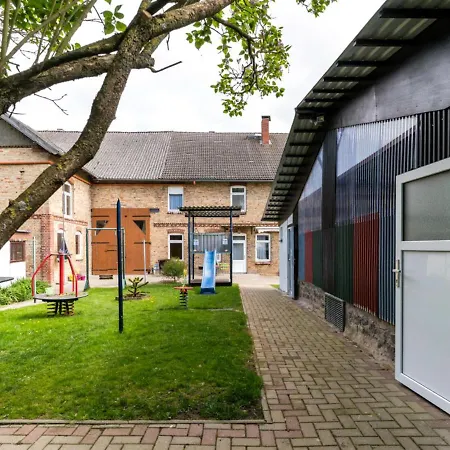 Gartenbungalow 2 Rechte Seite *
