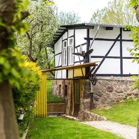 Daire Gartenbungalow 2 Rechte Seite Klein Pravtshagen