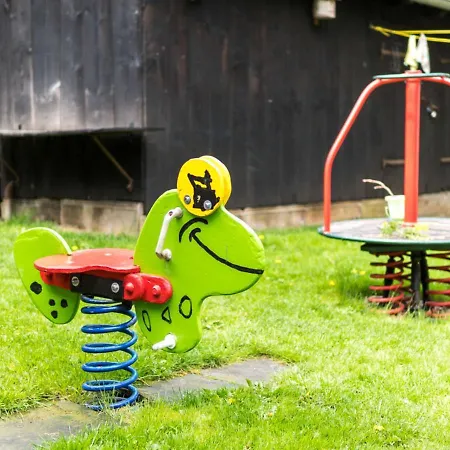 Daire Gartenbungalow 2 Rechte Seite
